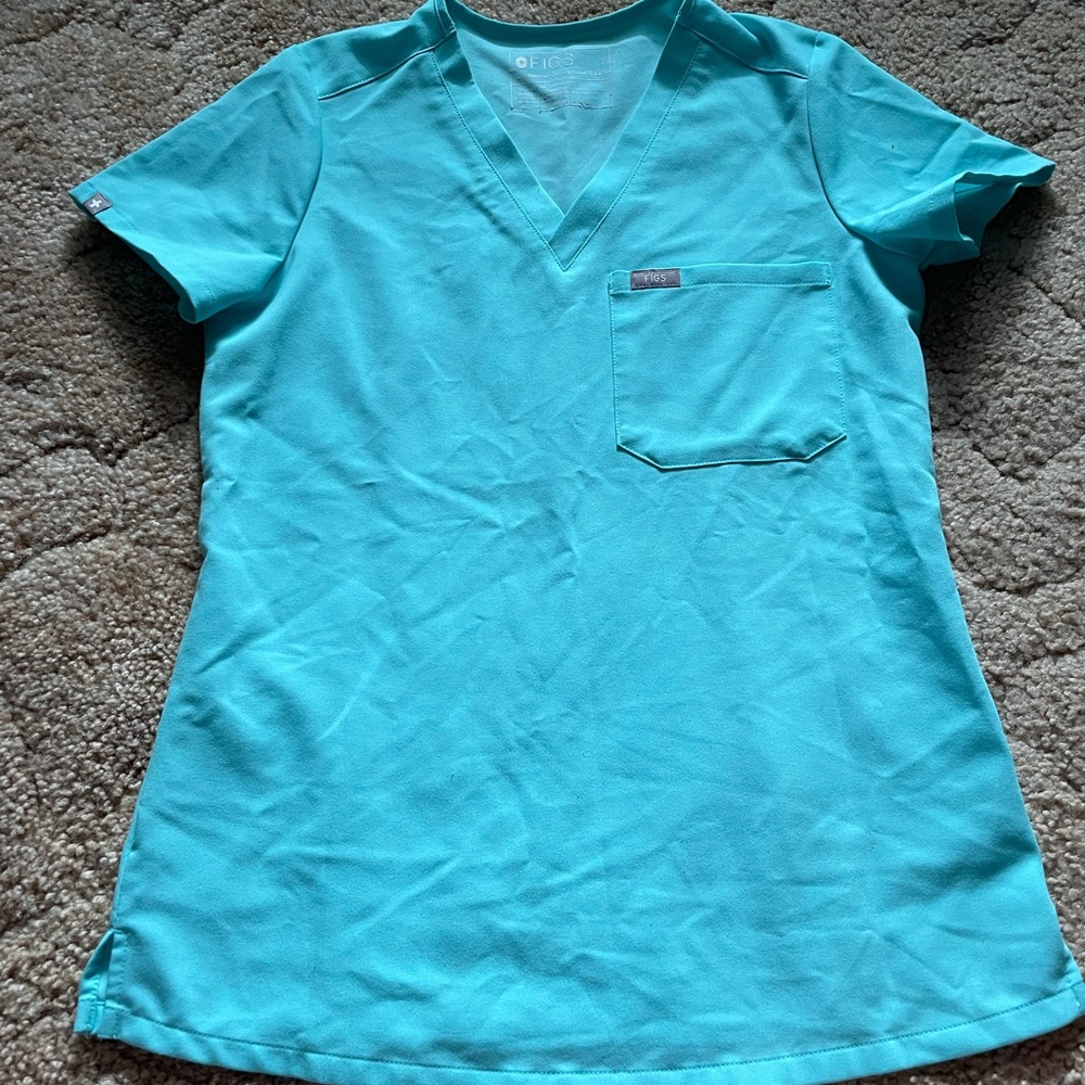 FIGs: Catarina One-Pocket Scrub Top